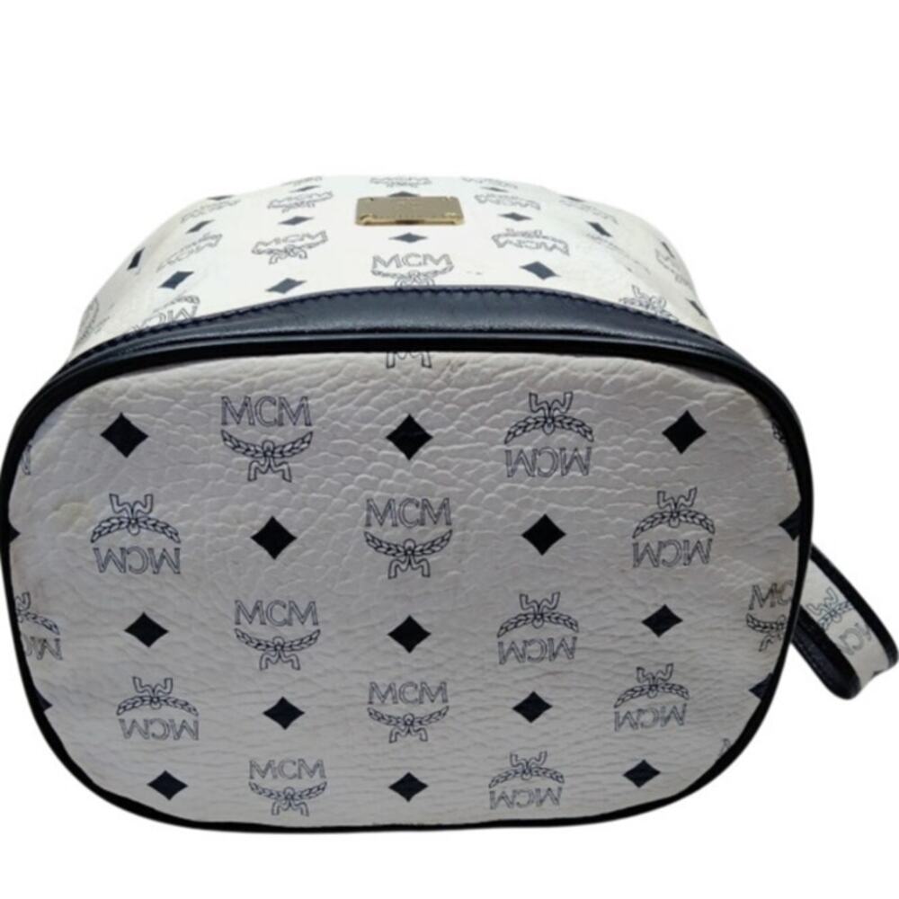 💎✨Authentic✨💎MCM Shoulder bag White - Picture 5 of 9